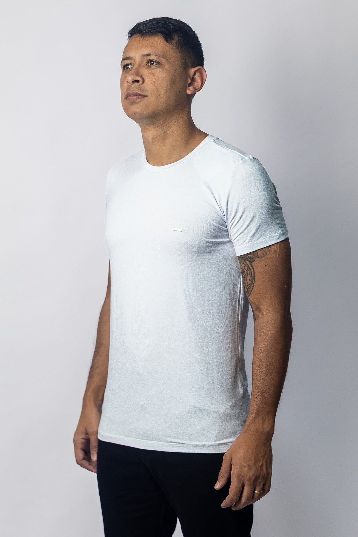 Camisa T-Shirt Branca - foto 2 de 4