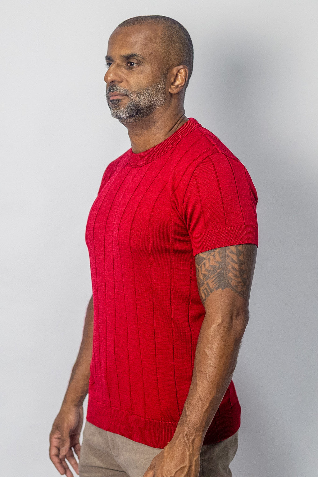 Camisa Tricô Gola Careca Vermelha - foto 2 de 4