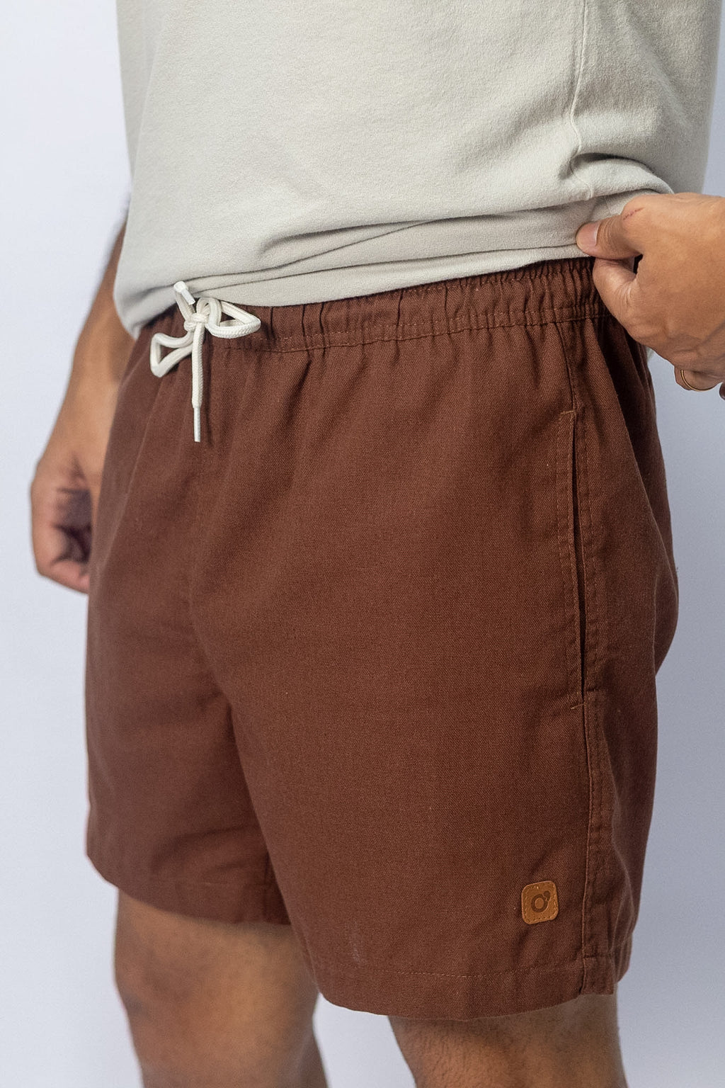 Short Linho Marrom - foto 2 de 3