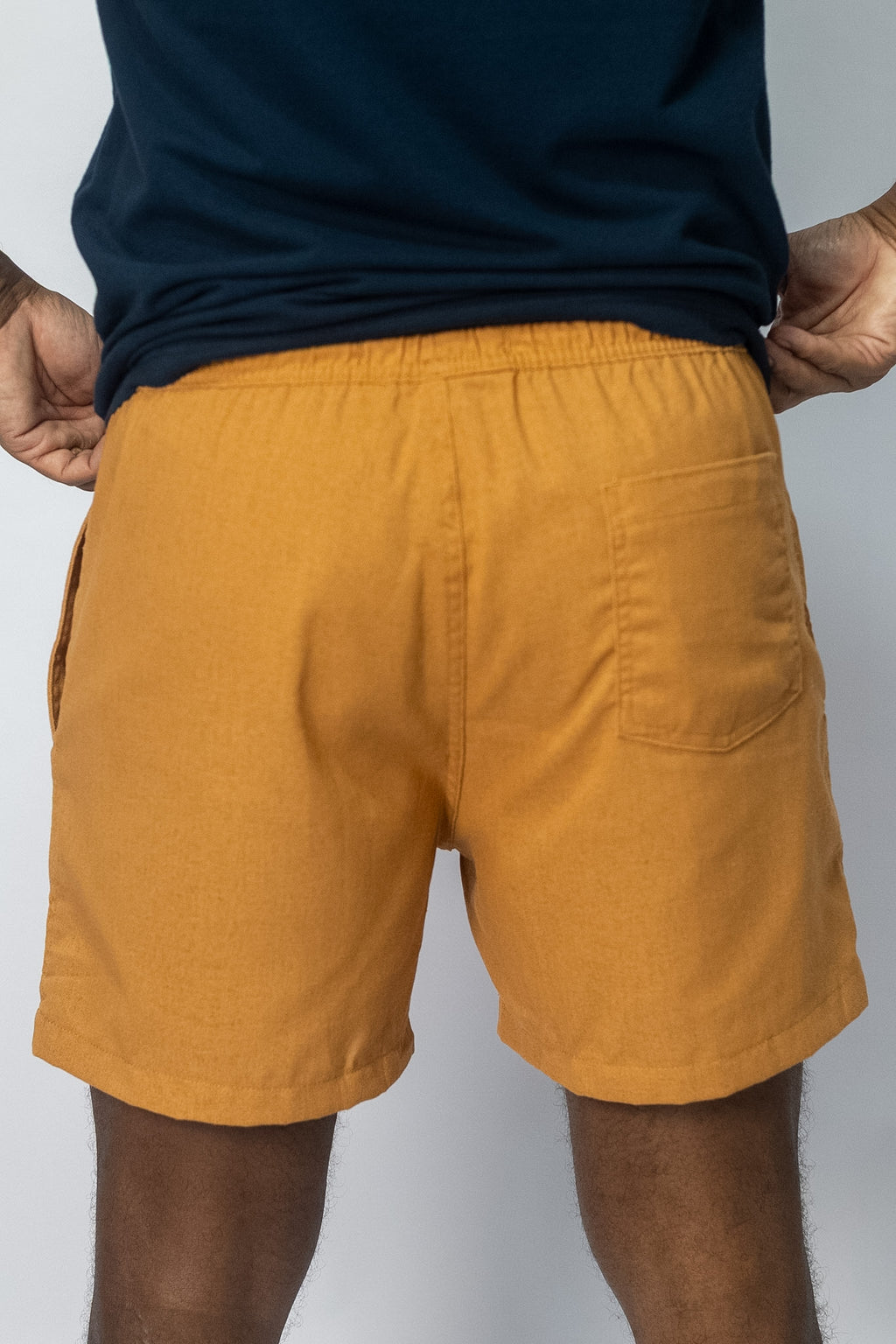 Short Linho Mostarda - foto 3 de 3